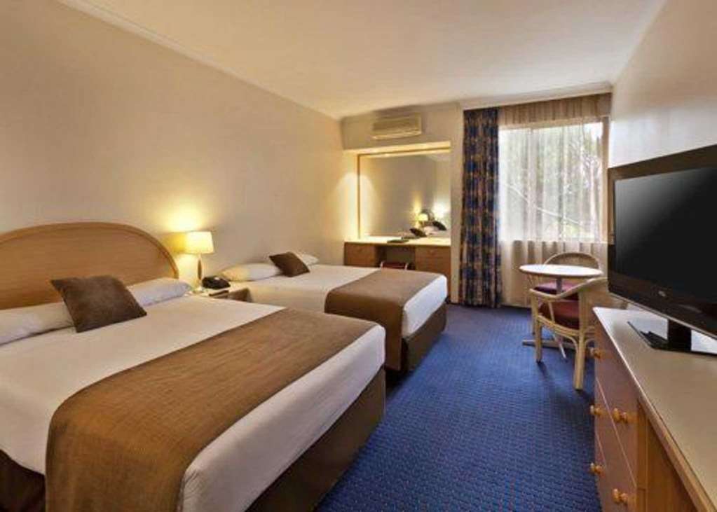 Quality Hotel Manor Mitcham Bilik gambar